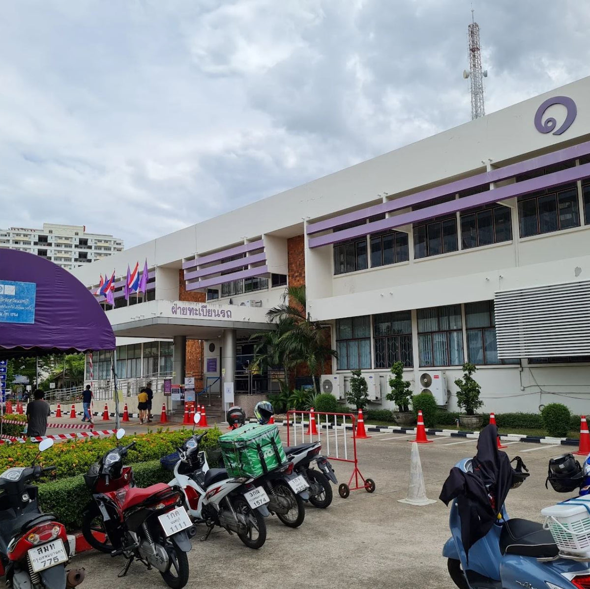 Department of Land Transportation for foreigners to acquire and renew driver licneses